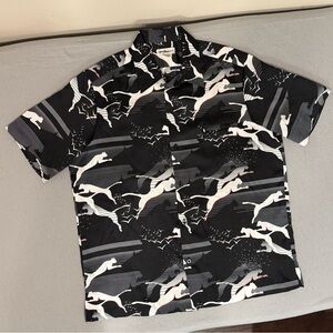Tori Richard Black and White button up short sleeve Shirt